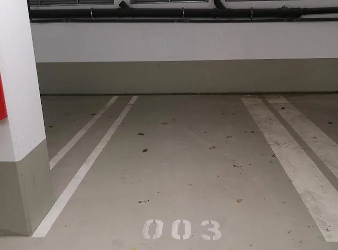Apartman Rooftop Terrace, Free Garage Parking And Pool! Bécs