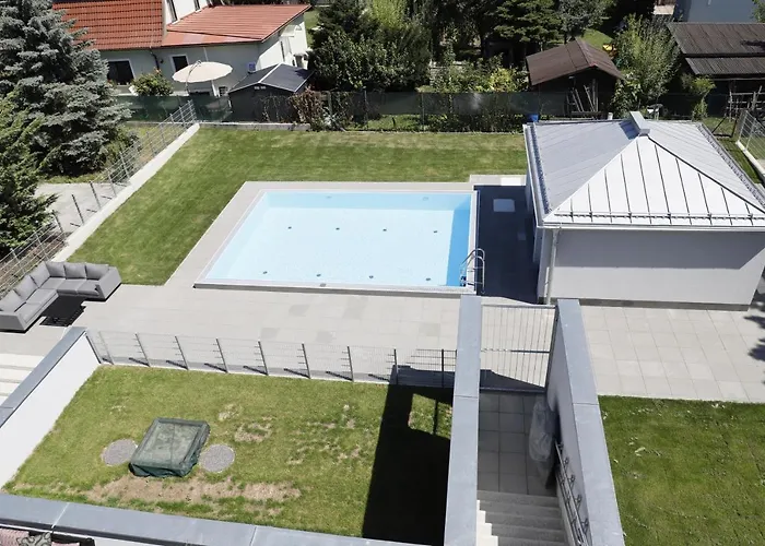 Rooftop Terrace, Free Garage Parking And Pool! Bécs
