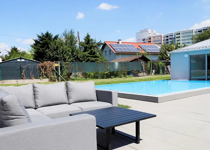 Rooftop Terrace, Free Garage Parking And Pool! *