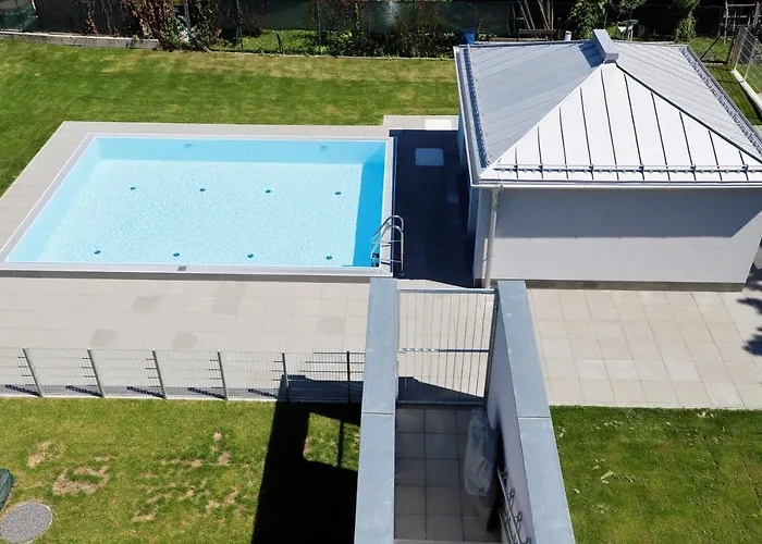 Apartman Rooftop Terrace, Free Garage Parking And Pool! Bécs