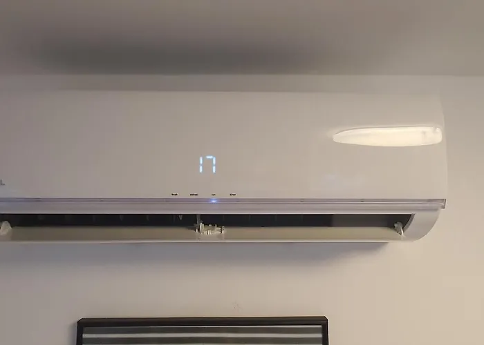 Rooftop Terrace, Free Garage Parking And Pool! Apartman Bécs